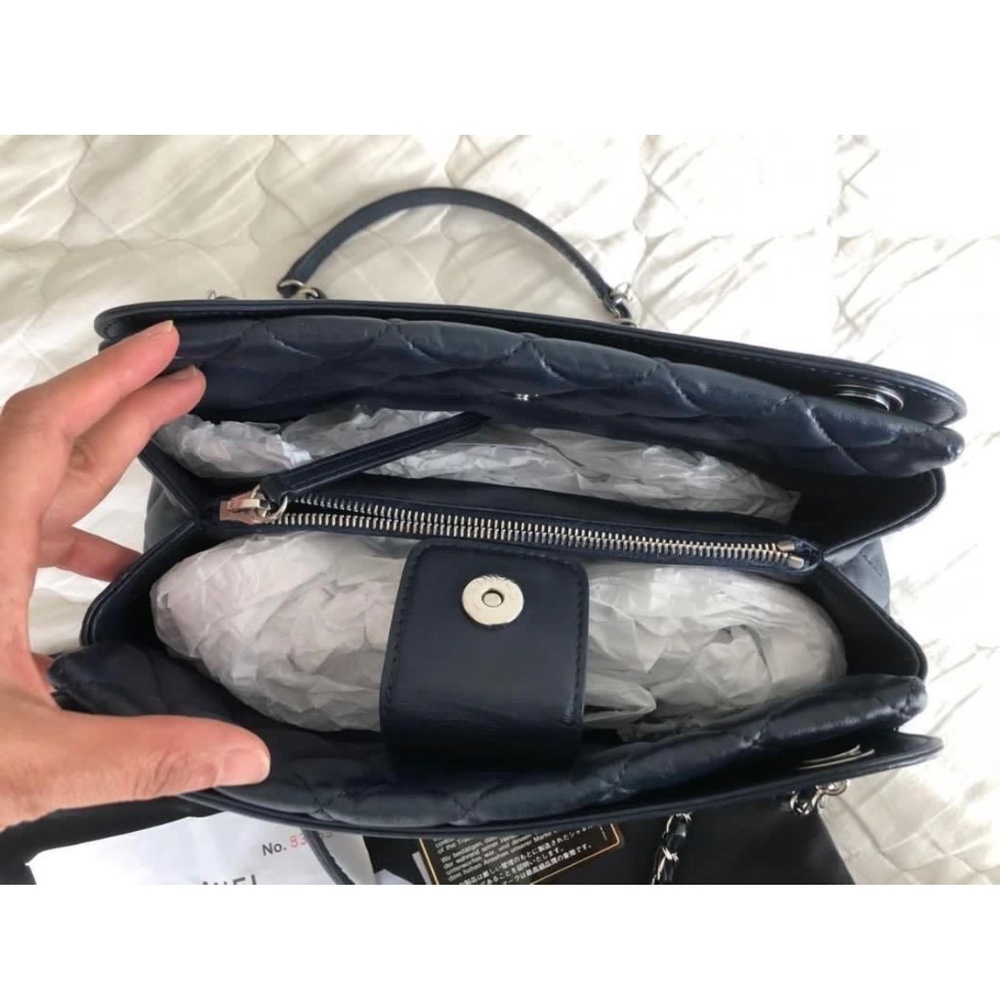 Authentic Chanel with receipt - Picture 7 of 8